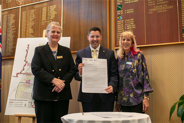 Please upload one image to be used for promotional purposes that best represents your submission