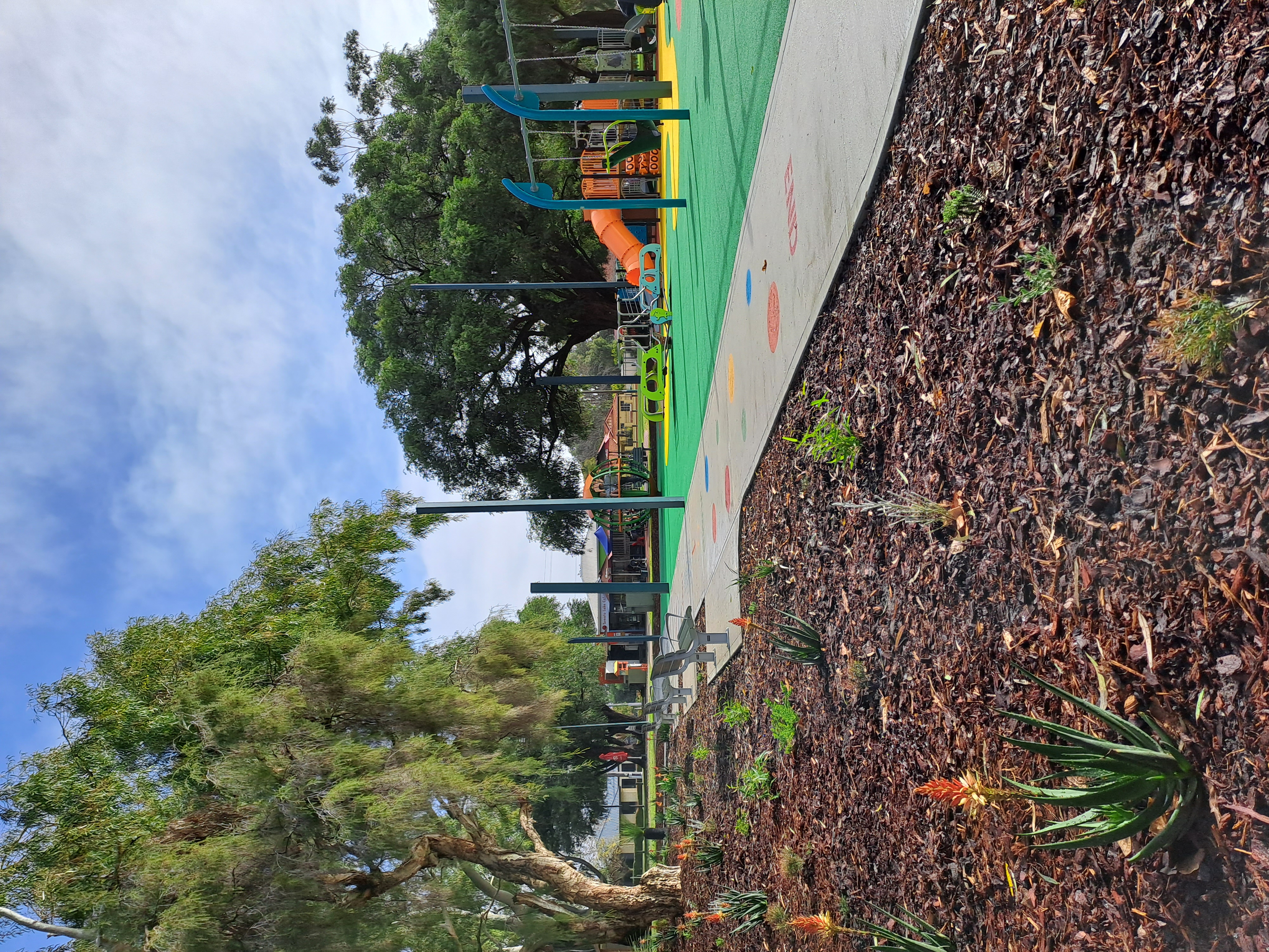 Please upload one image to be used for promotional purposes that best represents your submission