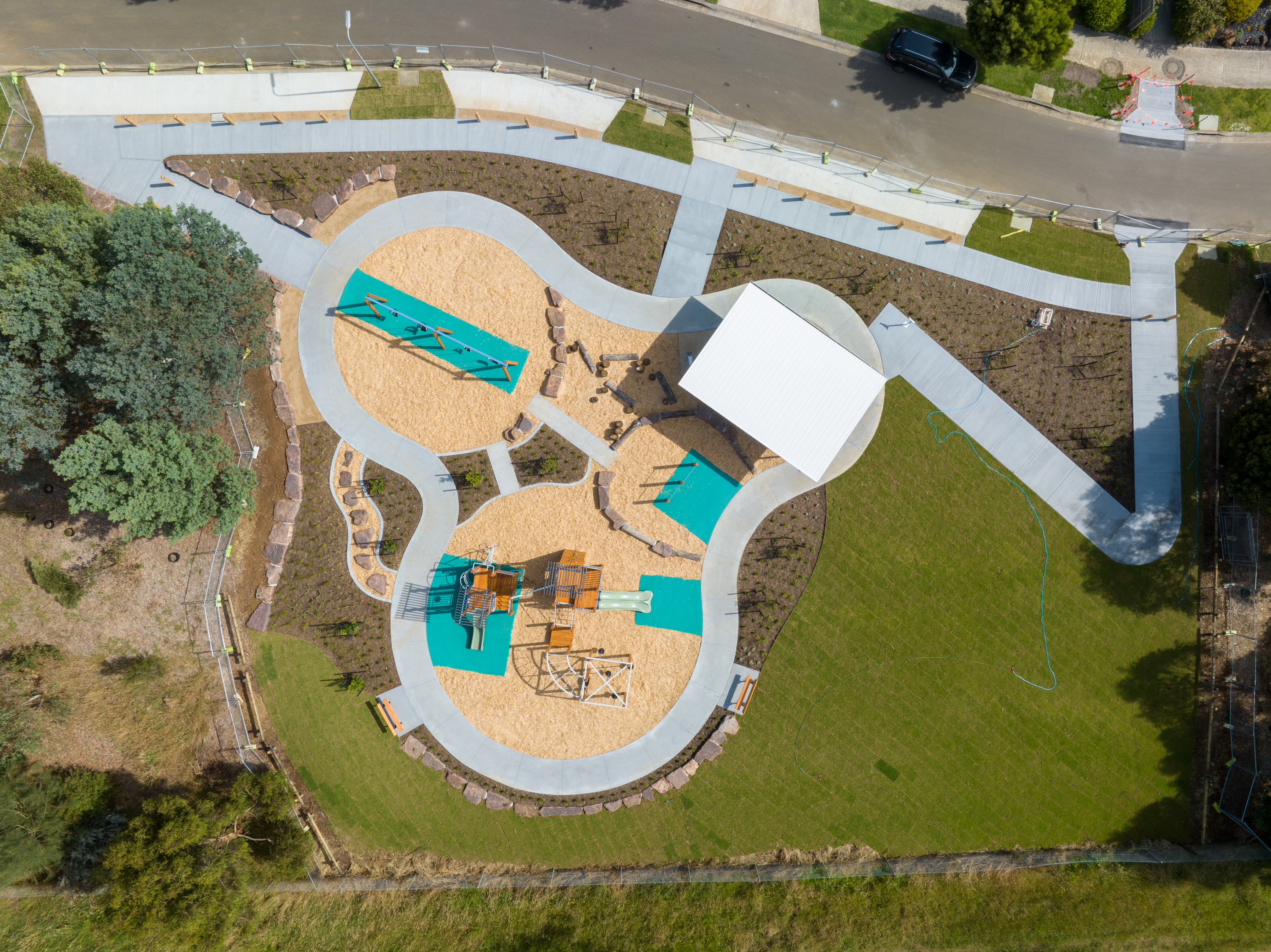 Please upload one image to be used for promotional purposes that best represents your submission