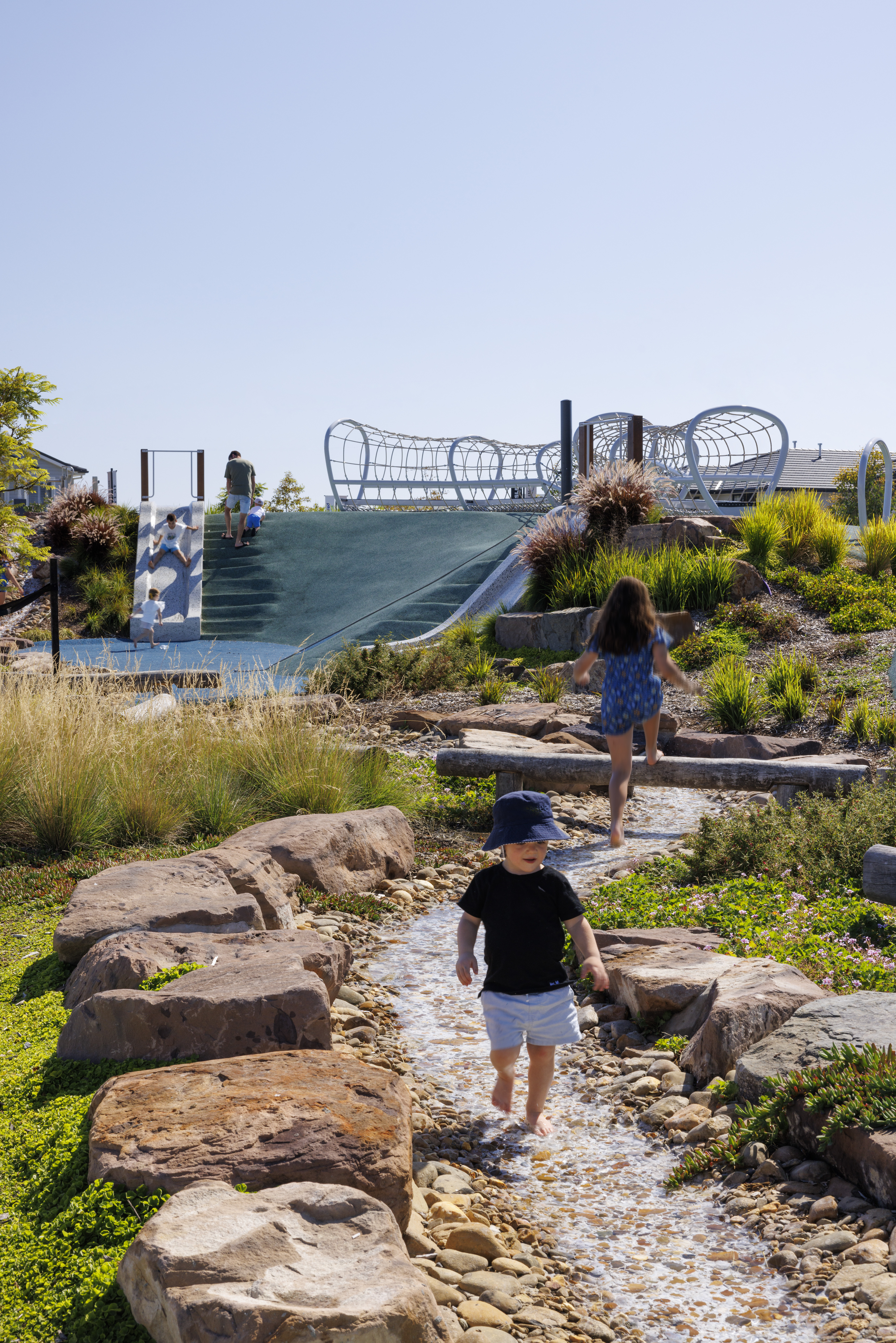 Please upload one image to be used for promotional purposes that best represents your submission