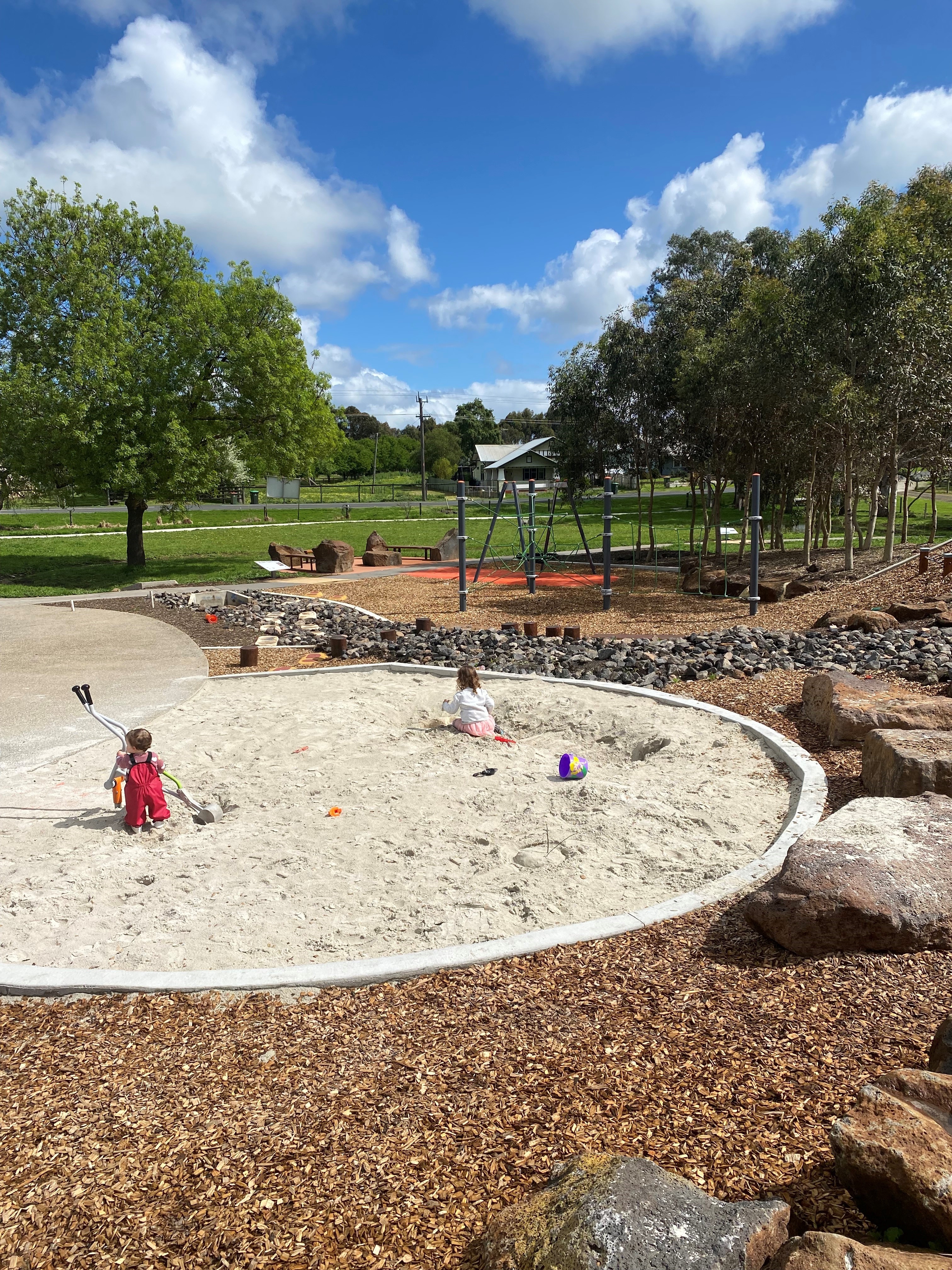 Please upload one image to be used for promotional purposes that best represents your submission