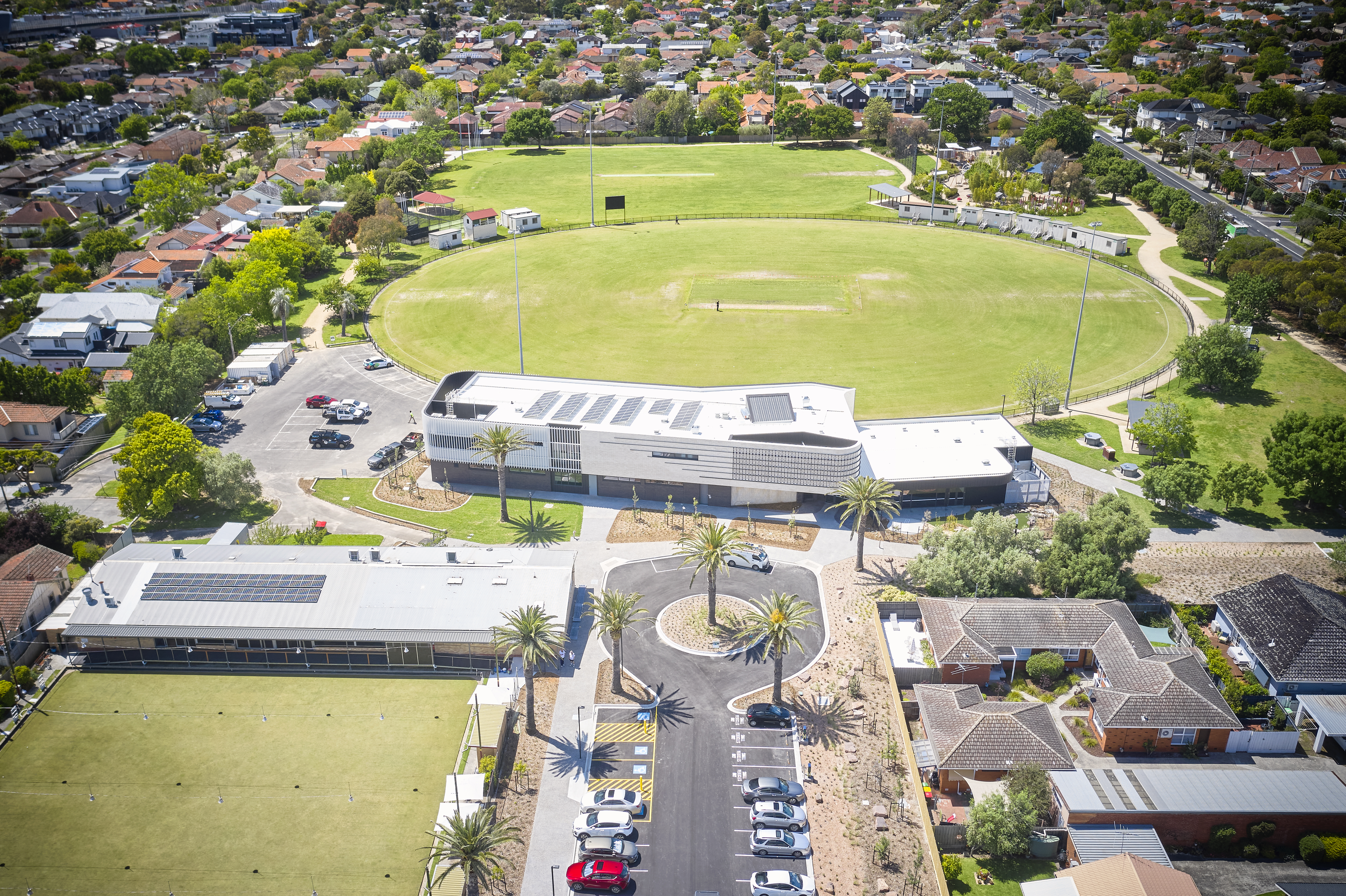 Please upload one image to be used for promotional purposes that best represents your submission