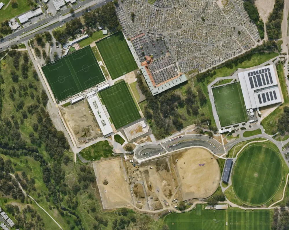 Please upload one image to be used for promotional purposes that best represents your submission