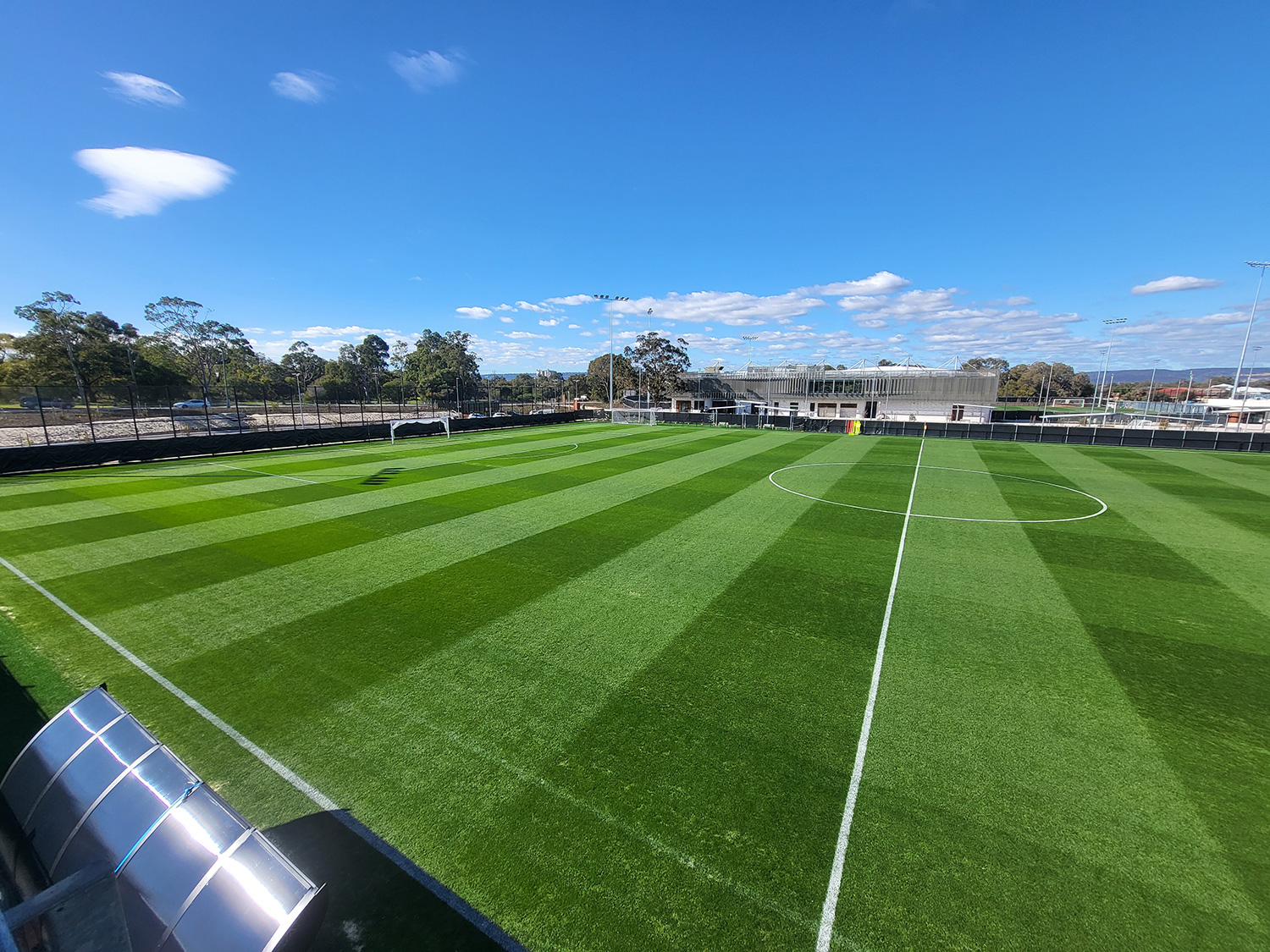 Please upload one image to be used for promotional purposes that best represents your submission