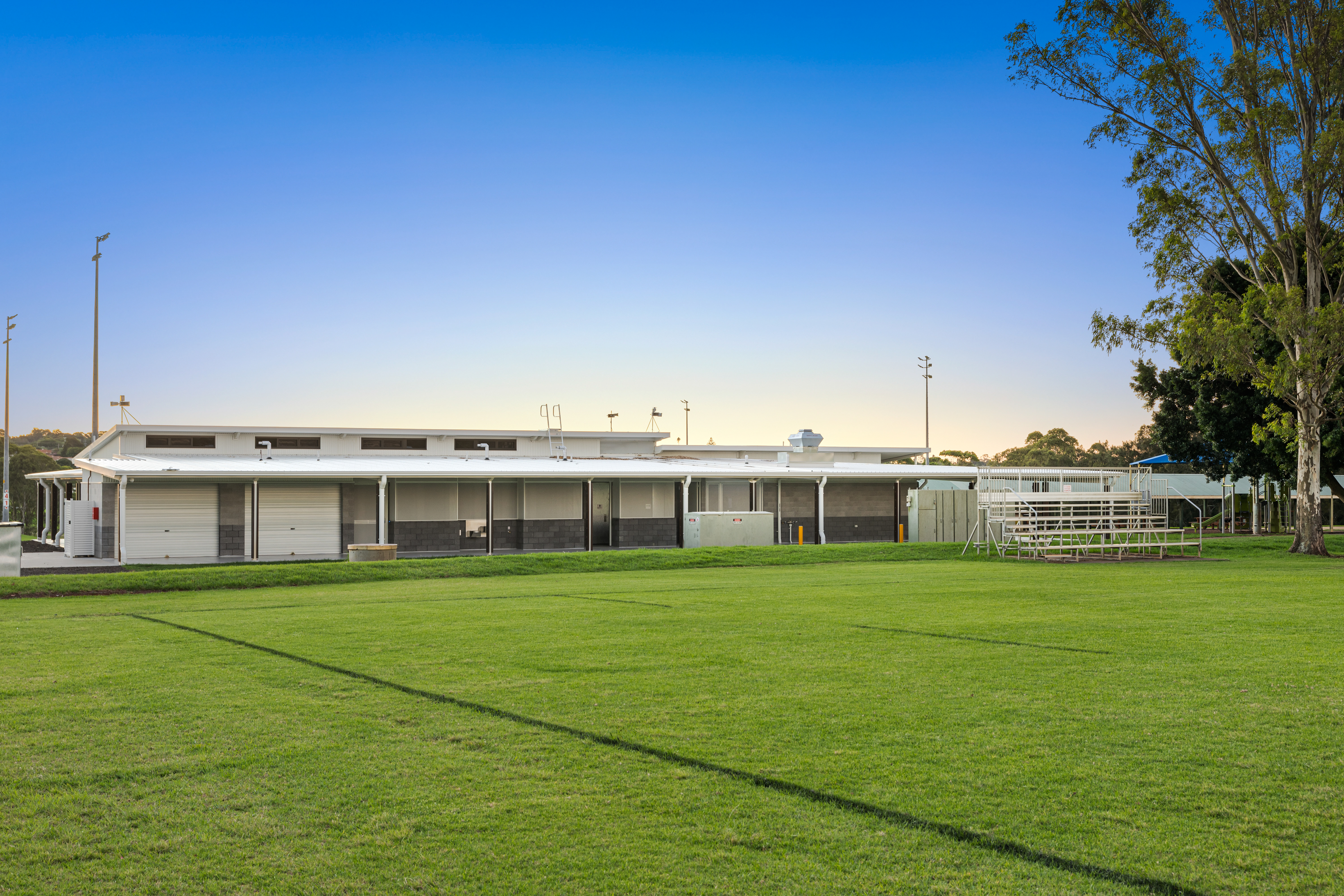 Please upload one image to be used for promotional purposes that best represents your submission