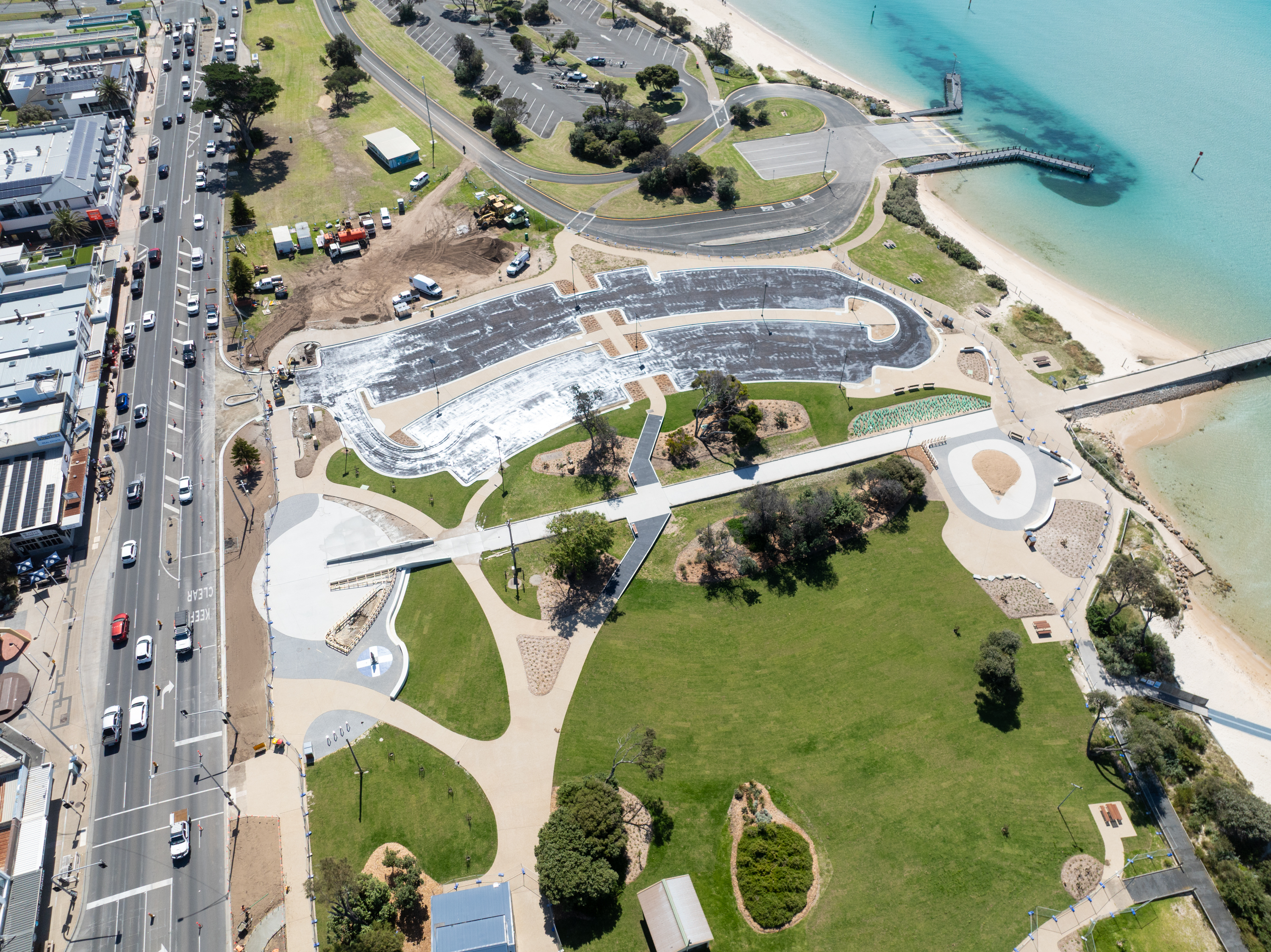 Please upload one image to be used for promotional purposes that best represents your submission