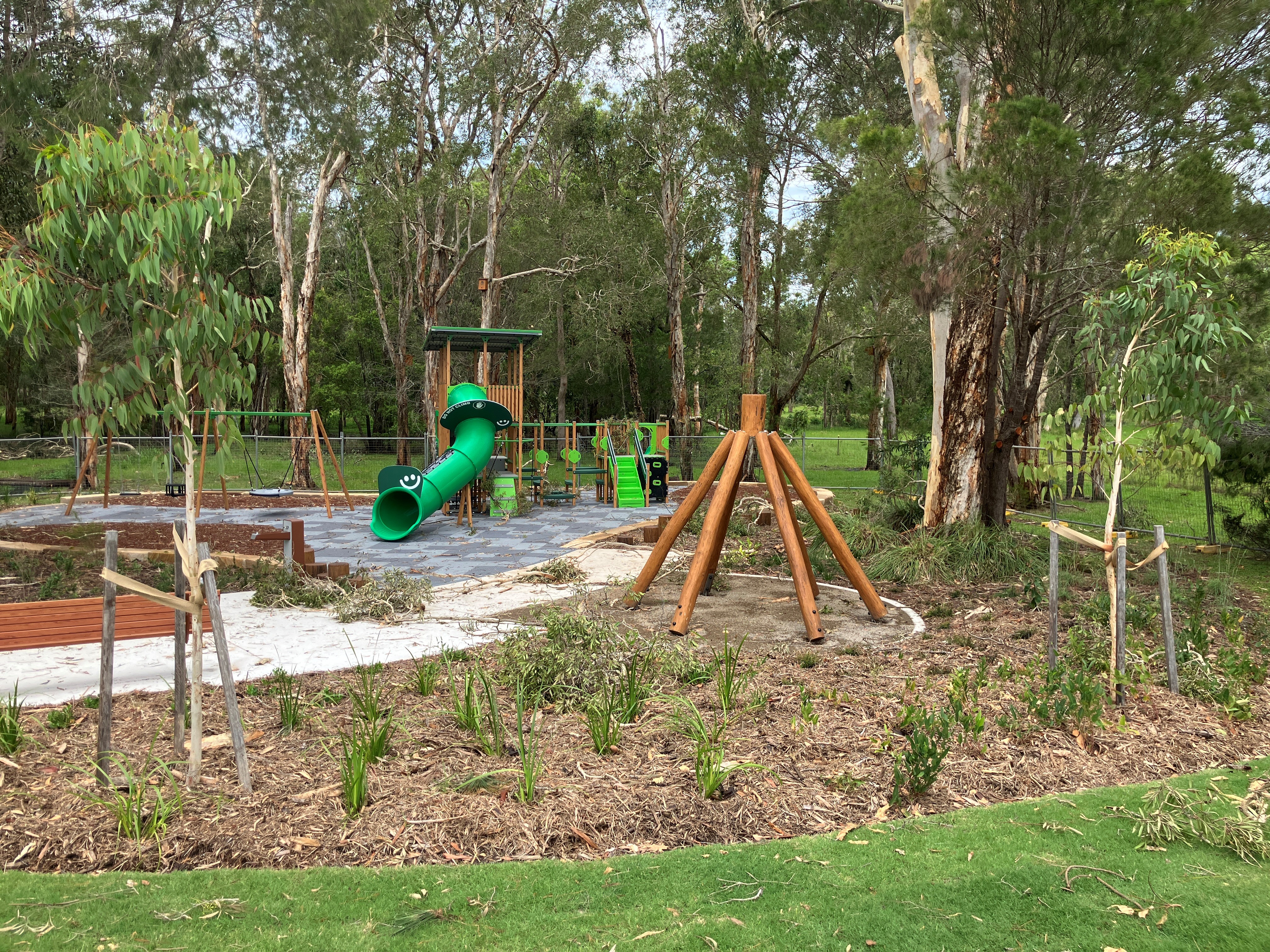 Please upload one image to be used for promotional purposes that best represents your submission