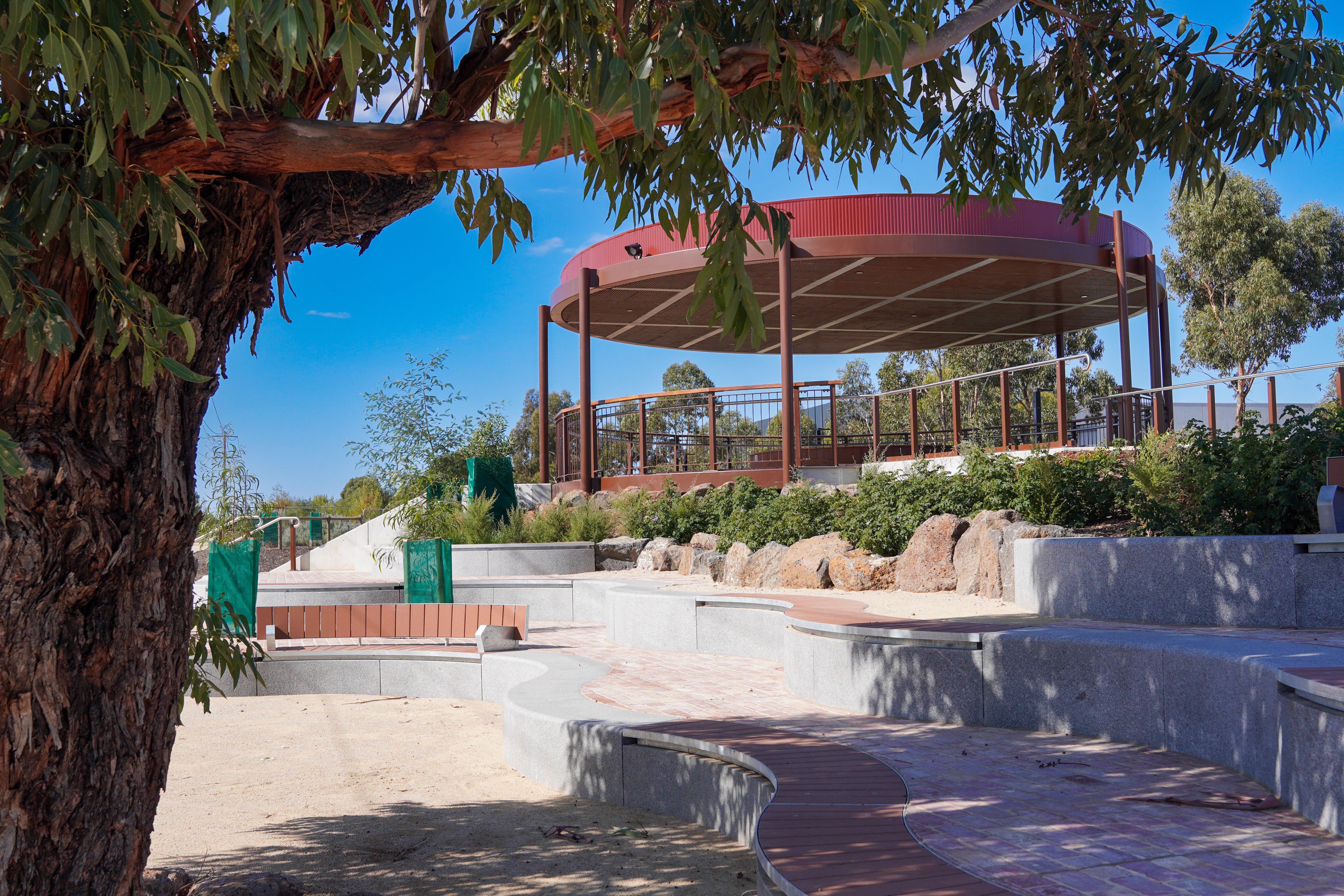 Please upload one image to be used for promotional purposes that best represents your submission