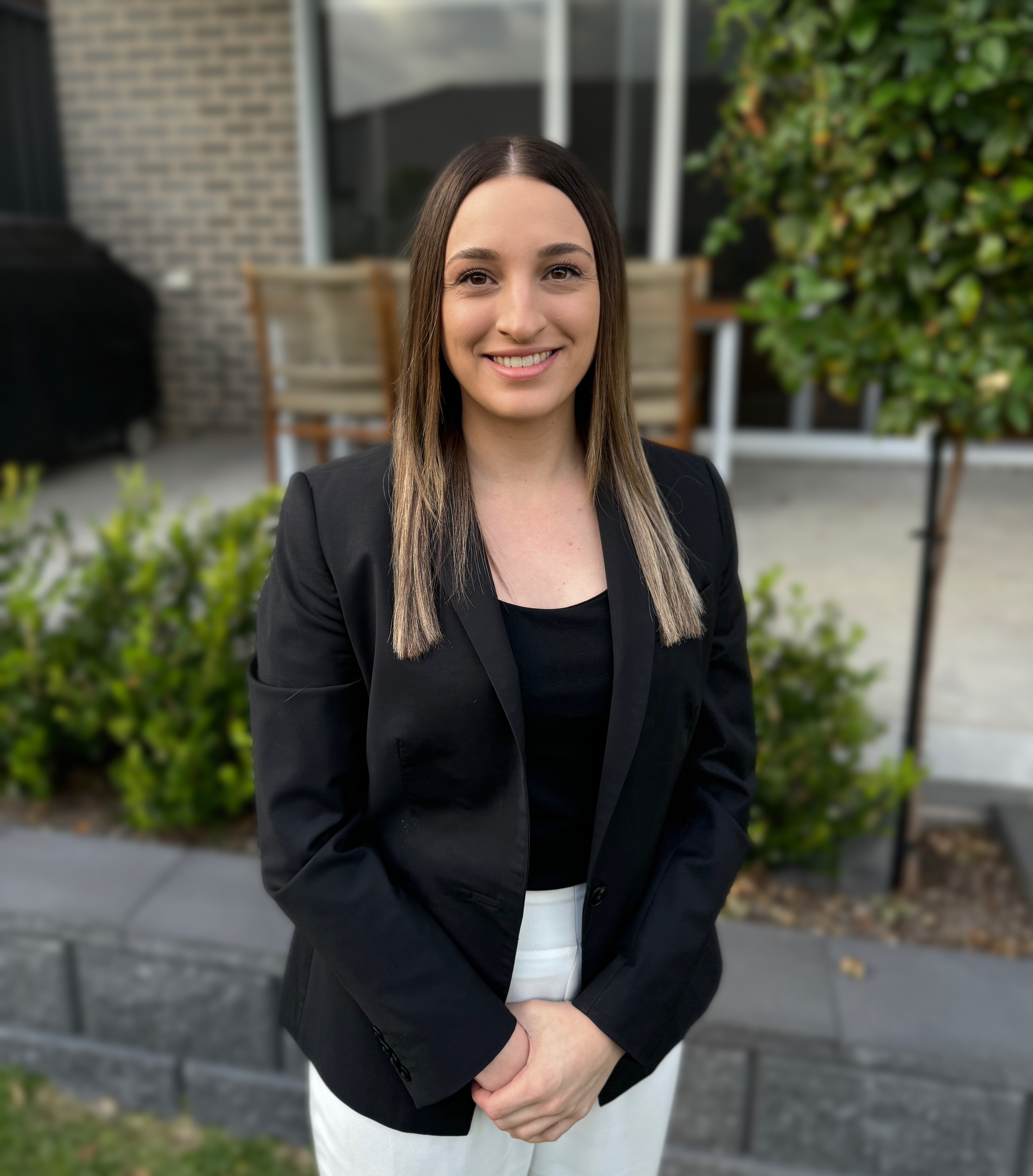 <p style="font-weight: bold;">Nominee Image:</p>